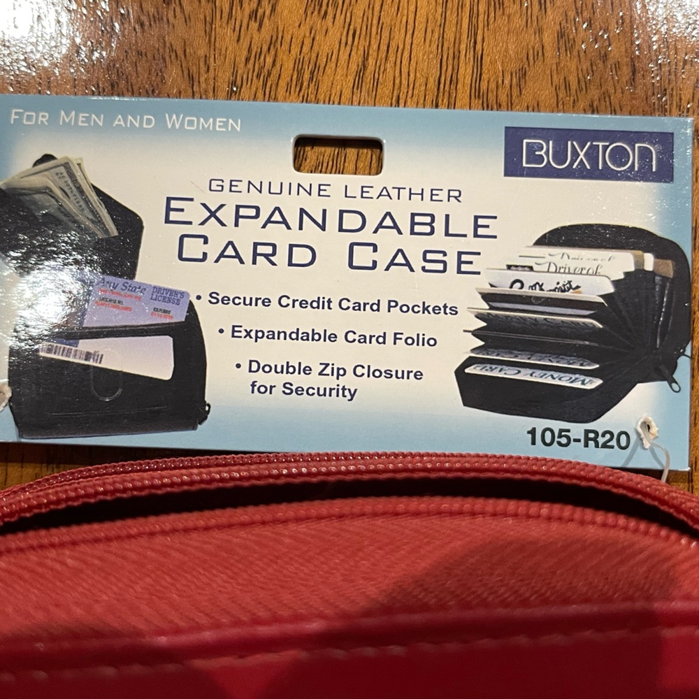 Buxton Expandable credit card case ….RED!! New with tags - Picture 4 of 5